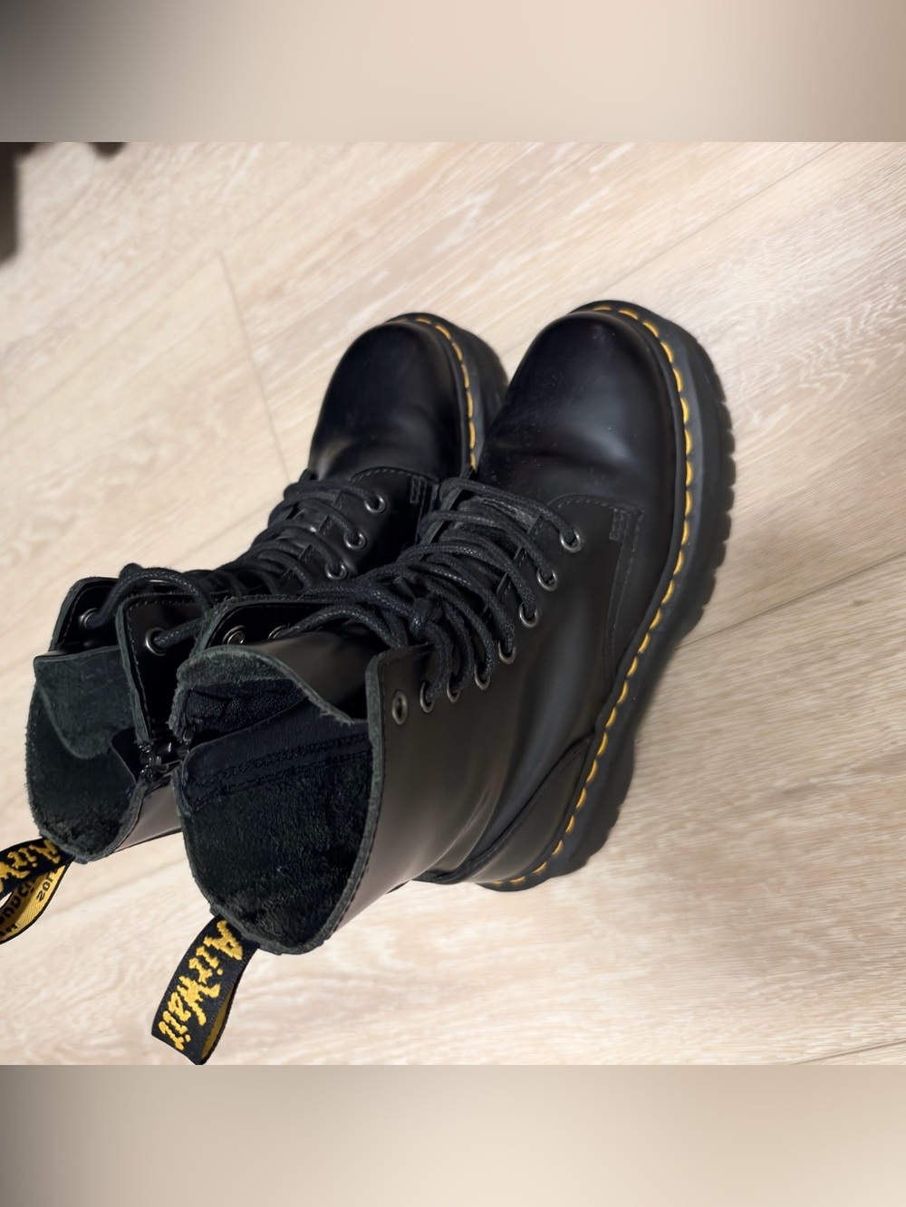 DOC MARTENS - Picture 4 of 6